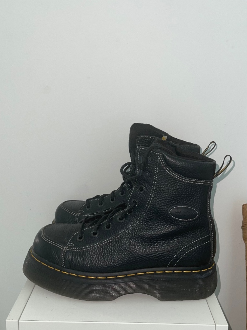 Dr. Marten BUZZ 8-EYE